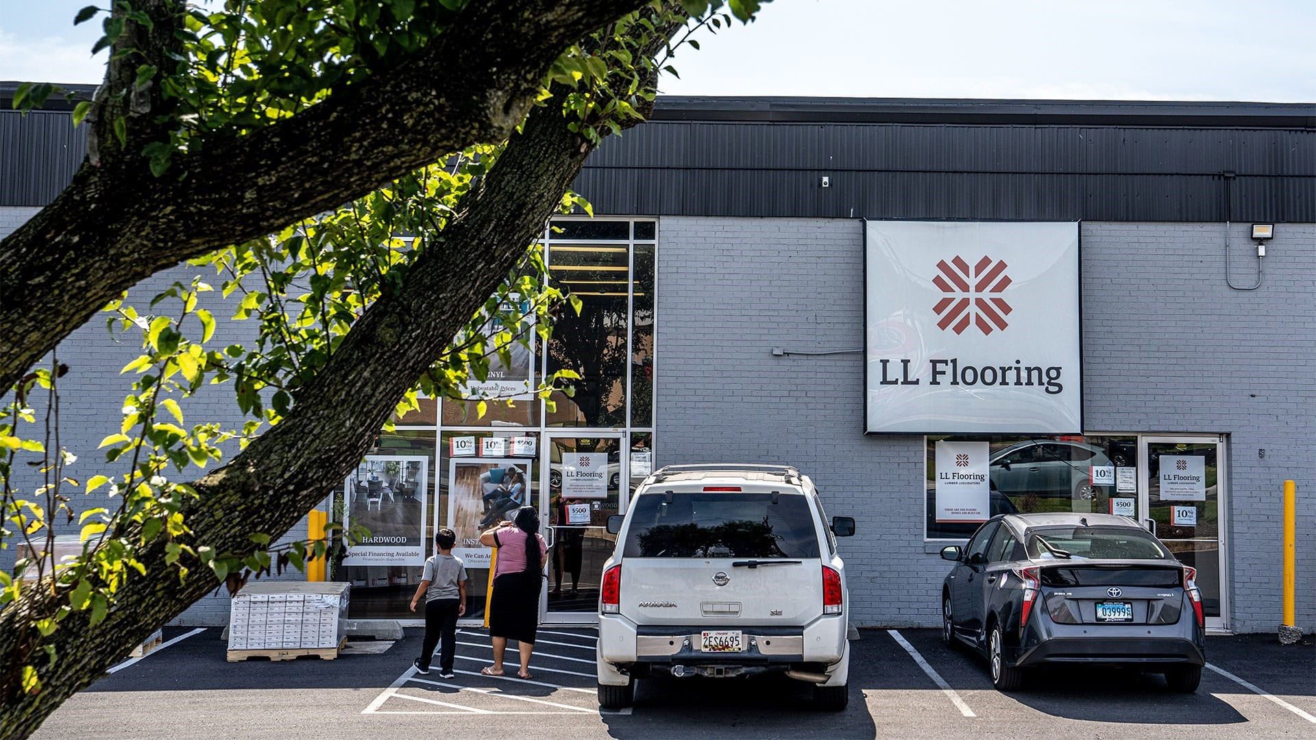 LL Flooring is closing stores in bankruptcy: Full list and map of 94 doomed locations