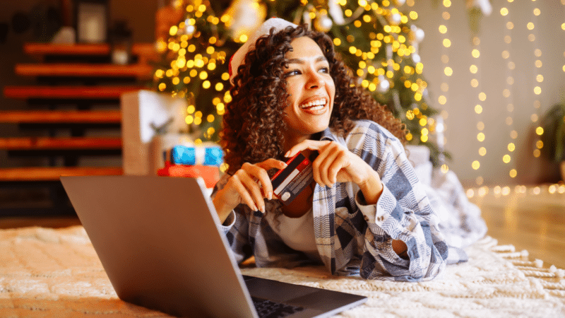 2024 online holiday spending set for record year with $240 billion in sales